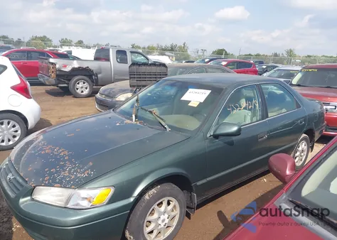 1999 Toyota Camry Ce from USA, damaged, VIN 4T1BG22K3XU510842